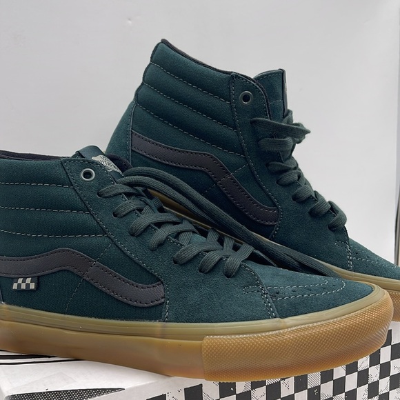 Vans Men’s Skate Sk8-Hi Green/Gum
VN0A2Z3317P
Sneakers - Picture 6 of 16